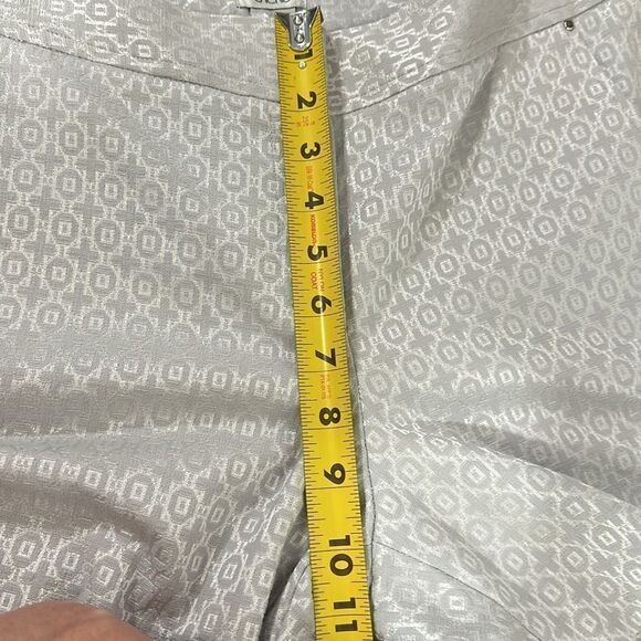 Cache Geo Pattern Flat Front Mid Rise Shorts In Silver Gray Size 10 - Picture 8 of 8